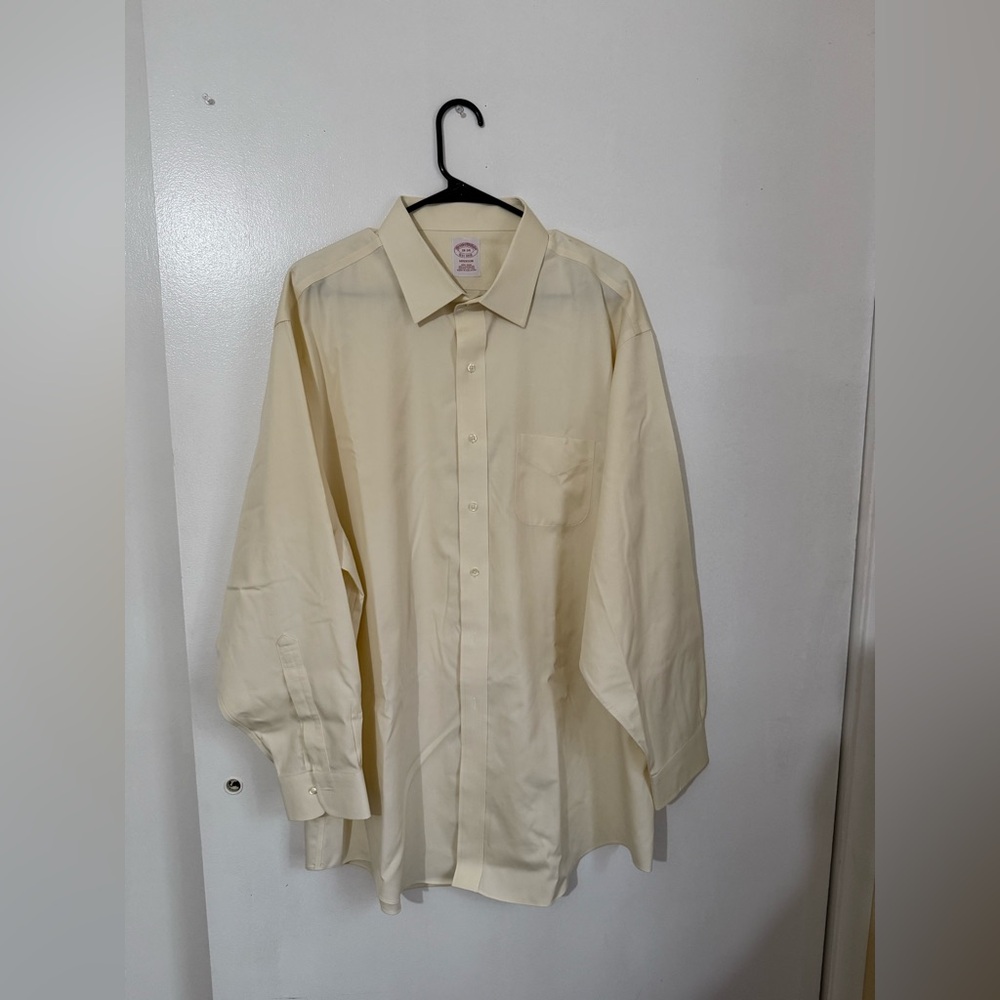 Madison Men's Cream Dress Shirt